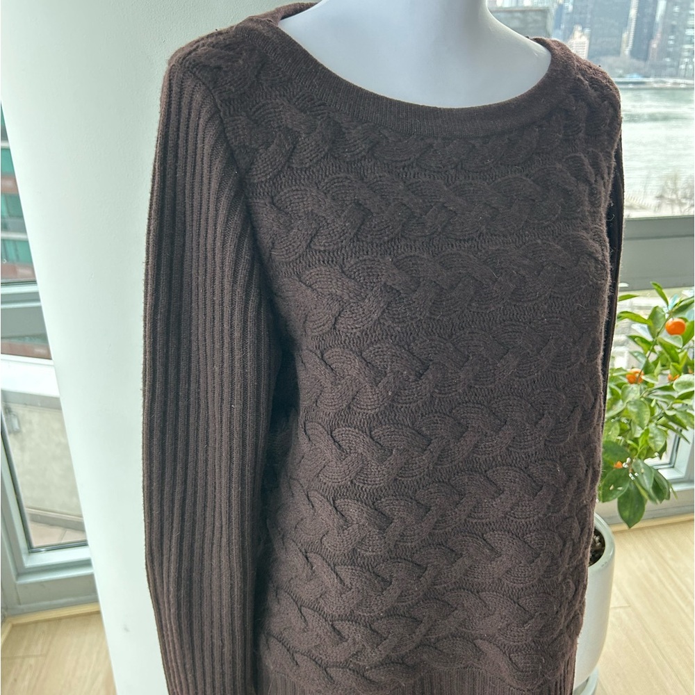 Cozy St John Cable Knit Cashmere Large